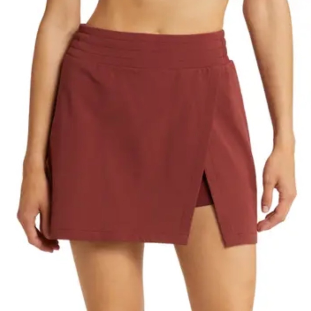 NWT Women’s Zella Getaway Wrap Pocket Skort Size: Small